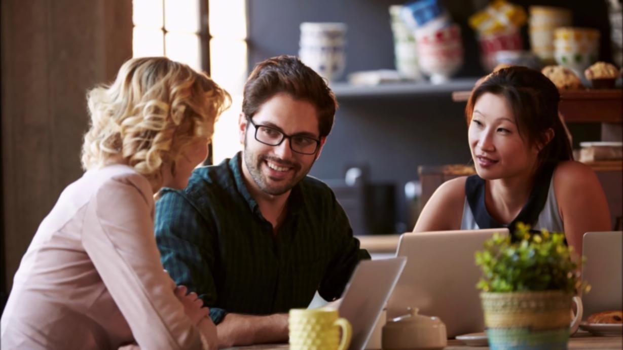 Szczegółowy widok materiałów dydaktycznych z przykładami analiz